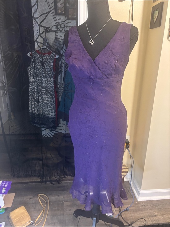 City Triangles Dresses & Skirts - City Triangles Purple Sleeveless V-Neck Midi Dress with Embroidered Detail